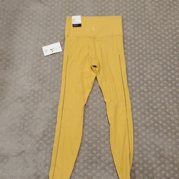 NWT Nike mustard yellow workout leggings - Picture 3 of 13